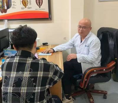 连云港市|男科医师高朋磊：守护男性健康，专业男科诊疗