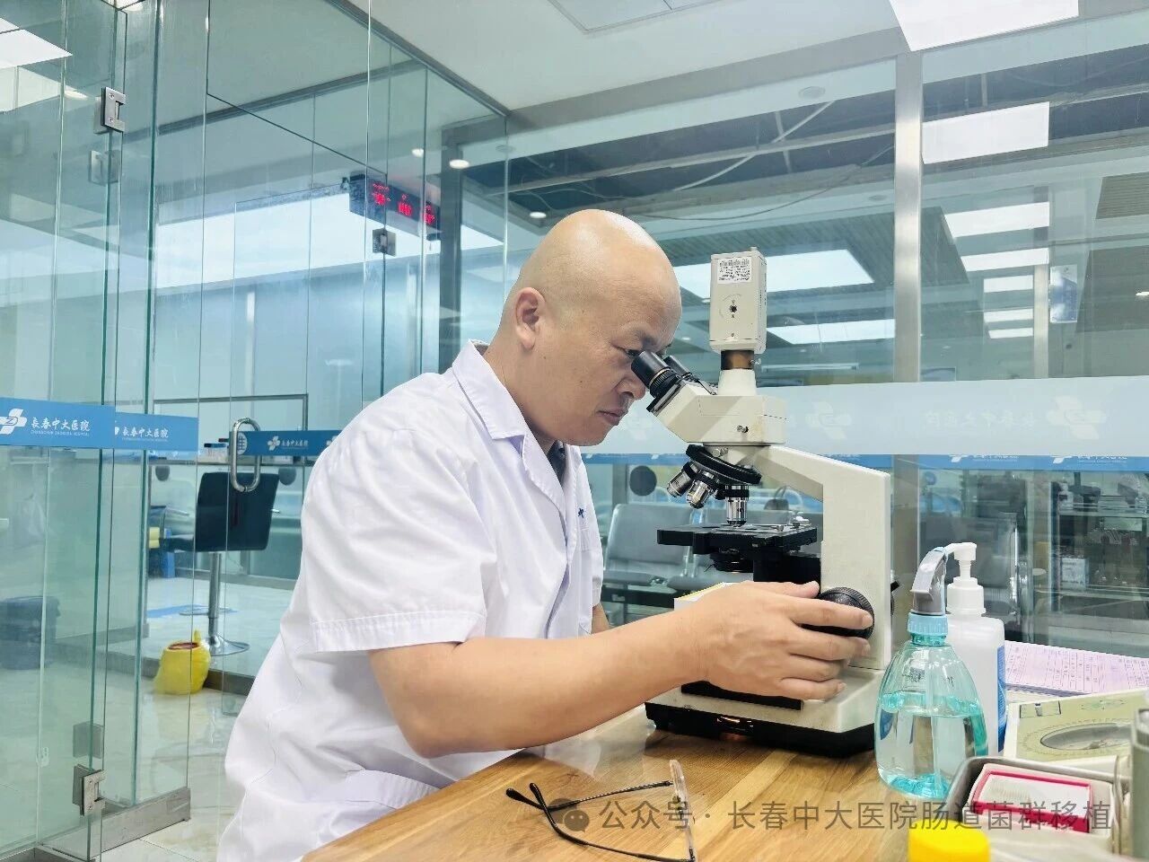 连云港市|高朋磊医师：左手男科临床，右手肠道菌群移植深入研究
